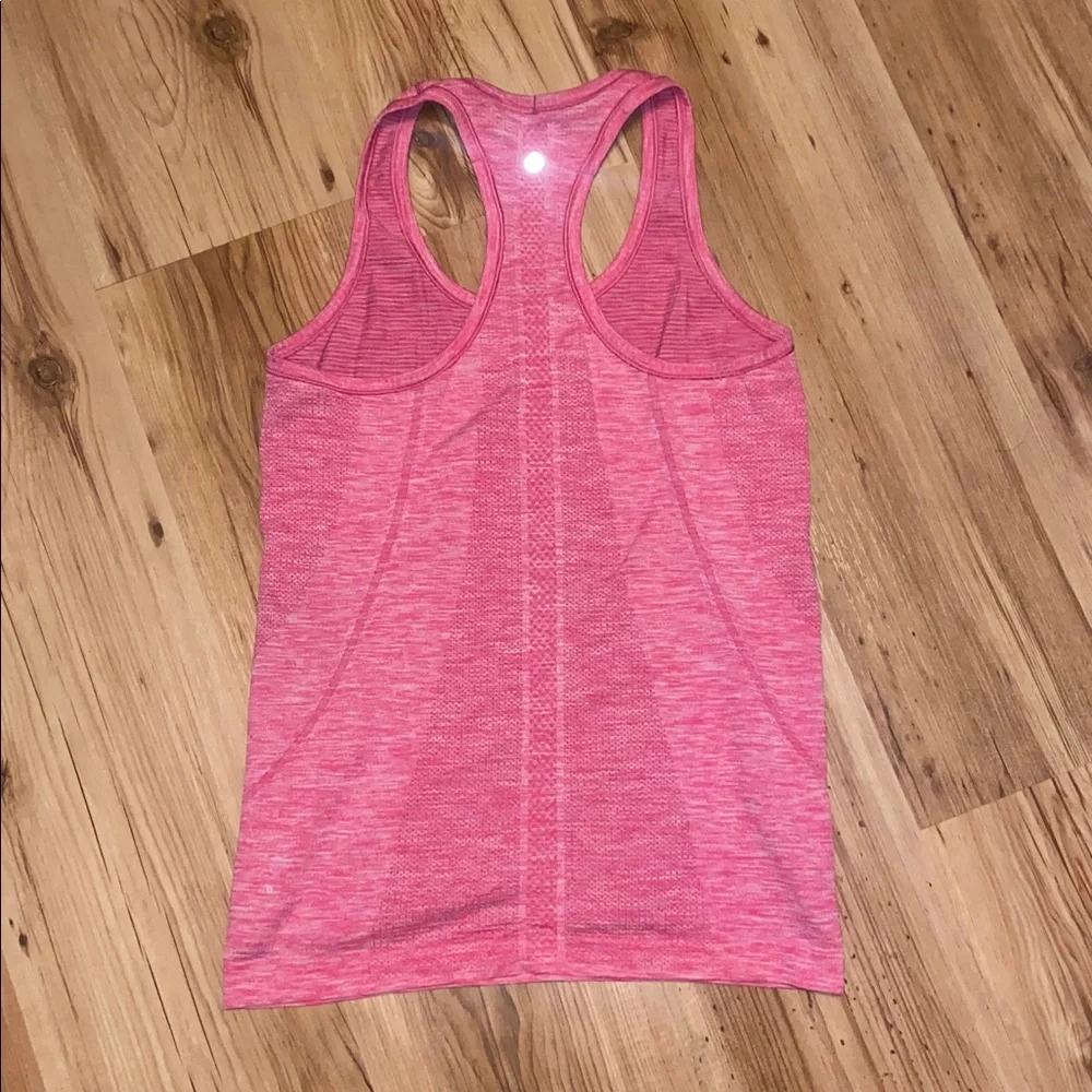 Lulu Lemon Tank - Picture 2 of 3